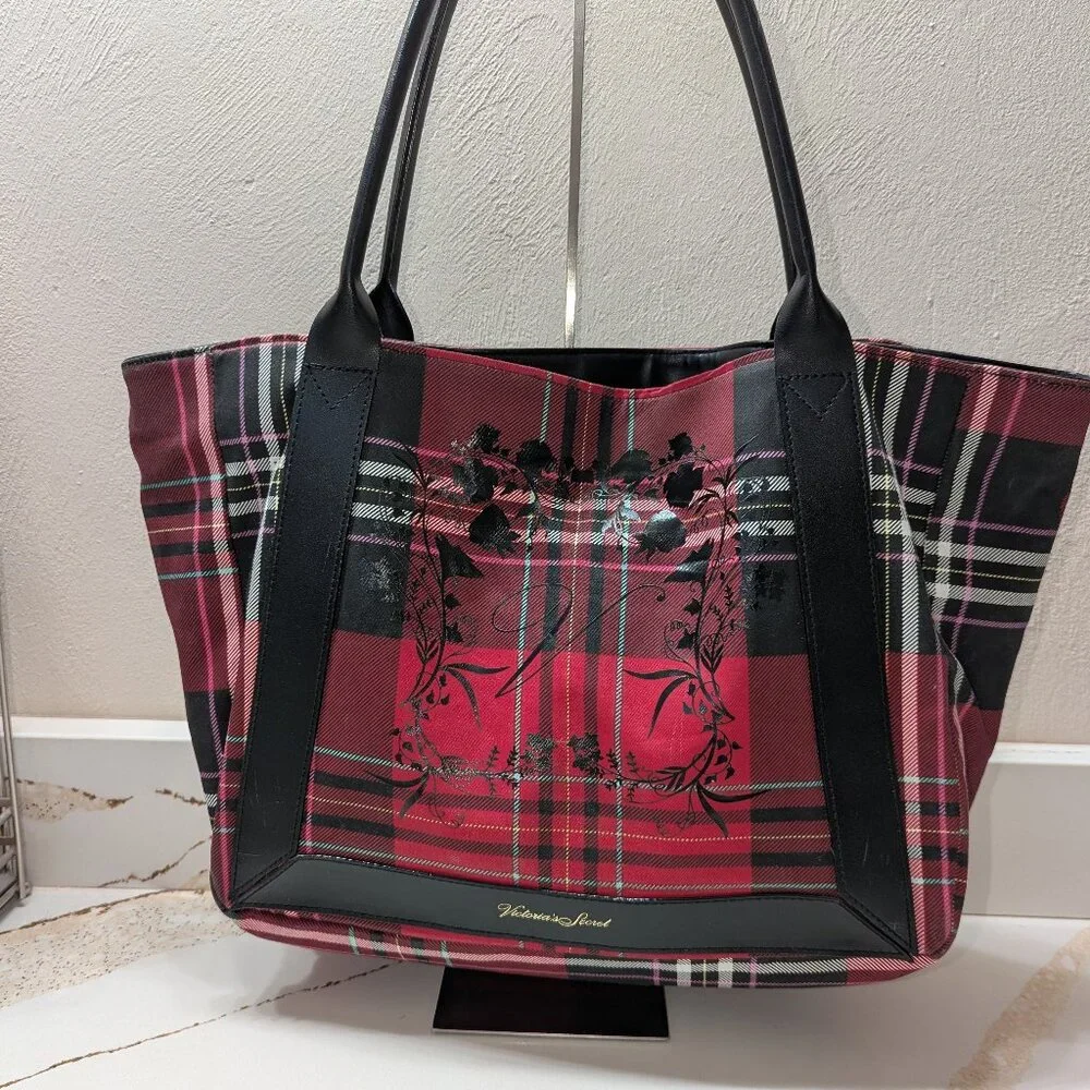 Victoria's Secret limited edition plaid floral tote. EUC! - Picture 1 of 5